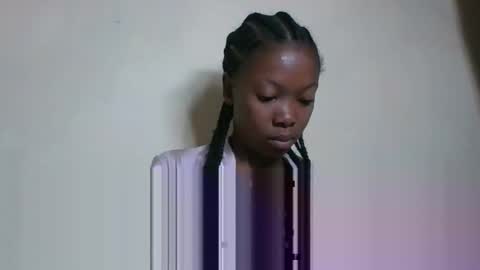 Snapshot of chariola0101 chatting on March 12, 2:30 am chariola0101 online show from March 12, 2:30 am
