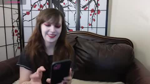 Snapshot of chariotmay chatting on February 27, 5:13 am Chariot May online show from February 27, 5:13 am