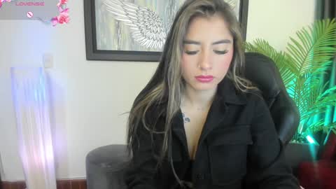 Snapshot of charlote_horny chatting on February 8, 4:25 pm Charlote online show from February 8, 4:25 pm