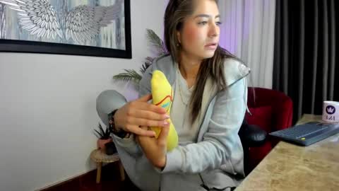 Snapshot of charlote_horny chatting on October 1, 12:43 pm Charlote online show from October 1, 12:43 pm