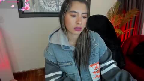 Snapshot of charlote_horny chatting on February 26, 10:11 pm Charlote online show from February 26, 10:11 pm