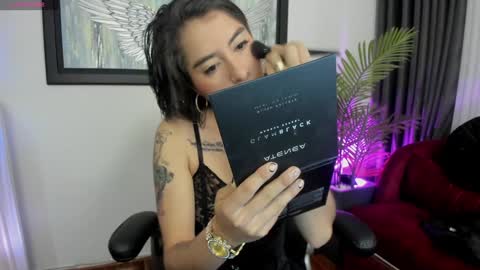 Snapshot of charlote_horny chatting on January 13, 11:41 am Charlote online show from January 13, 11:41 am