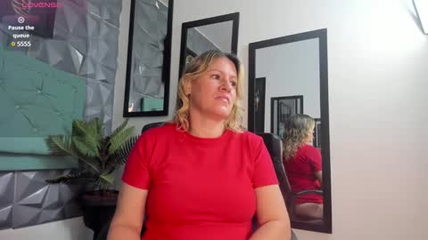 Snapshot of charlotte__g chatting on January 18, 12:26 pm charlotte online show from January 18, 12:26 pm