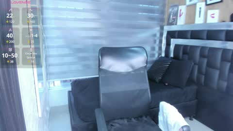 Snapshot of charlotte__g chatting on February 24, 12:03 pm charlotte online show from February 24, 12:03 pm