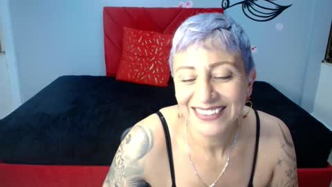 CHARLOTTE GRAY online show from November 6, 12:22 pm