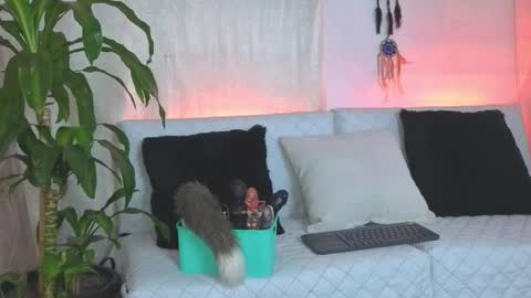 Snapshot of charlotte_copper chatting on October 13, 11:35 am Charlotte online show from October 13, 11:35 am