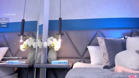 Snapshot of charlotte_copper chatting on March 4, 3:59 pm Charlotte online show from March 4, 3:59 pm