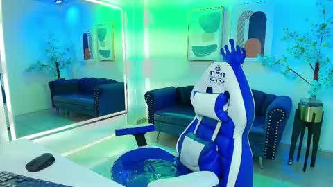 Snapshot of charlotte_etthan chatting on September 30, 4:07 am Charlotte online show from September 30, 4:07 am