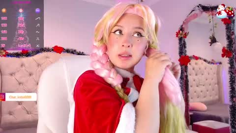 Snapshot of charlotte_jones__1 chatting on December 27, 11:50 am Charlotte online show from December 27, 11:50 am