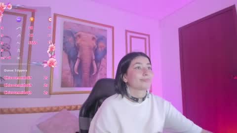 Charlottee online show from July 10, 2:23 am