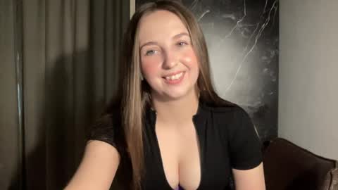 CharlotteXGold online show from May 4, 3:27 pm