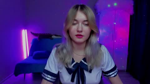Snapshot of chatur_lady_ chatting on January 4, 7:55 am Betty online show from January 4, 7:55 am