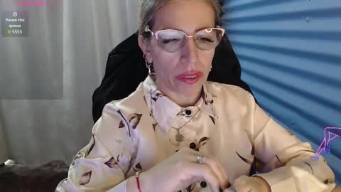 CHAYLA VICTORIA RUIZ  online show from June 5, 2:56 pm
