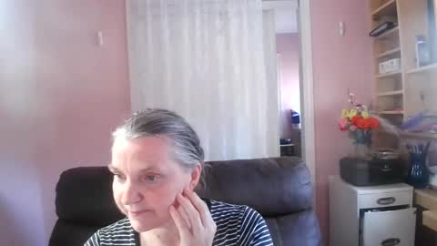chealsiek online show from July 28, 8:34 pm