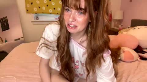 Snapshot of cheekykatx chatting on October 9, 5:17 pm cheekykatx online show from October 9, 5:17 pm