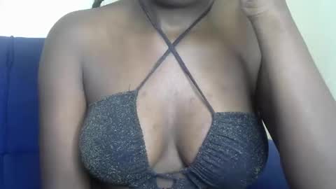 Snapshot of chelley4 chatting on September 30, 1:33 am chelley online show from September 30, 1:33 am