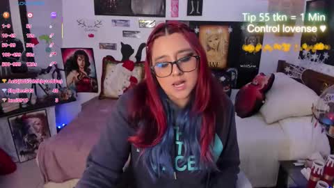 cherry_blushh online show from December 19, 10:02 pm