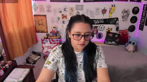 cherry_blushh online show from March 15, 10:23 pm