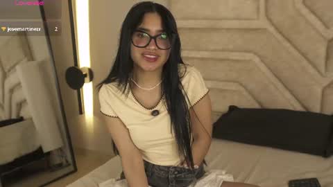 cherry_bunnyx online show from August 4, 3:45 am
