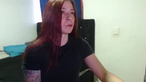Snapshot of cherry_cam30 chatting on December 19, 9:27 pm cherry aleja online show from December 19, 9:27 pm
