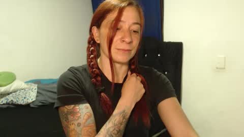 Snapshot of cherry_cam30 chatting on December 2, 11:27 pm cherry aleja online show from December 2, 11:27 pm