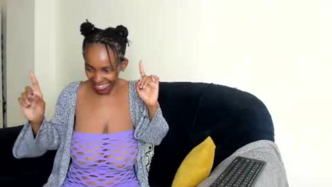 cherry_falls online show from June 11, 7:05 am