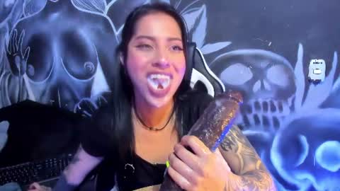cherry jenklins87 online show from July 11, 4:12 am