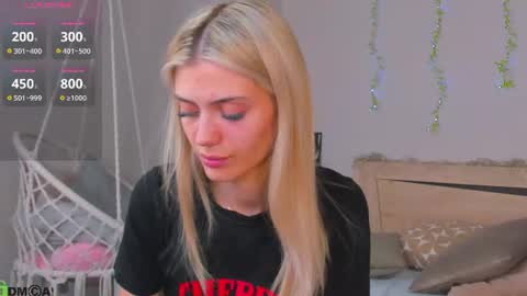 cherry_pr1ce online show from July 27, 11:57 pm