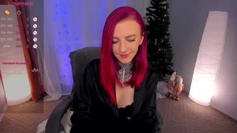Snapshot of cherry_roxy chatting on December 15, 8:36 pm Roxy online show from December 15, 8:36 pm