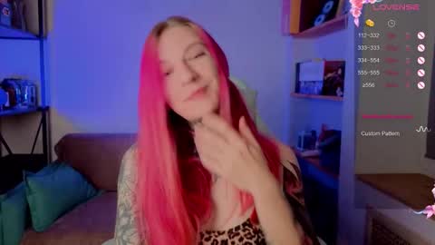 Snapshot of cherry_roxy chatting on October 16, 8:55 pm Roxy online show from October 16, 8:55 pm