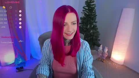 Snapshot of cherry_roxy chatting on January 2, 8:35 pm Roxy online show from January 2, 8:35 pm