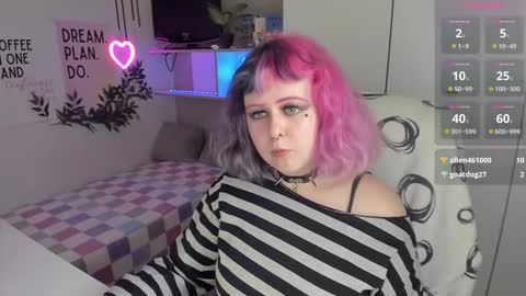 Sarah online show from March 8, 9:29 pm