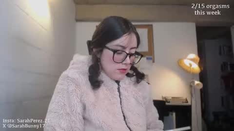 Snapshot of cherrybunny21 chatting on October 16, 1:52 am Sarah Prez online show from October 16, 1:52 am