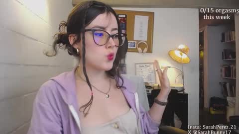 Snapshot of cherrybunny21 chatting on December 28, 11:37 pm Sarah Prez online show from December 28, 11:37 pm