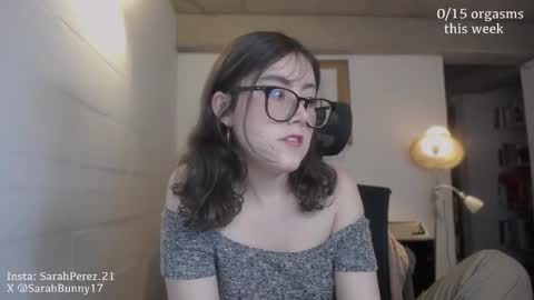 Snapshot of cherrybunny21 chatting on October 30, 3:53 am Sarah Prez online show from October 30, 3:53 am