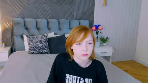 cherrycrushlove online show from March 11, 7:23 am