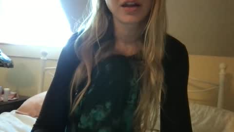 cherryflavorxx online show from March 17, 9:52 pm