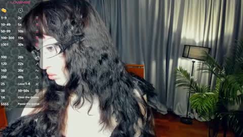 Isabel online show from April 24, 6:44 pm