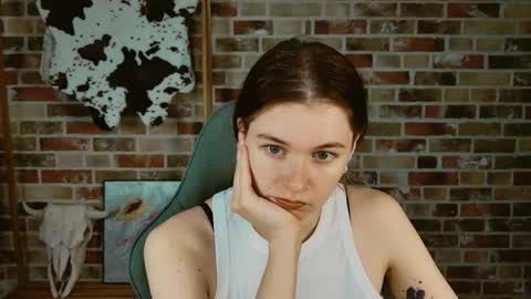 Bella online show from April 30, 7:46 am