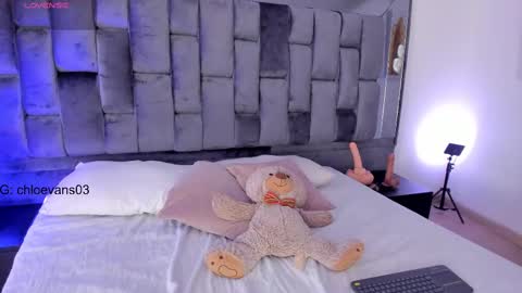 Chloe online show from February 21, 9:01 am