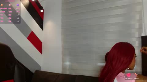 Snapshot of chloe_brownn1 chatting on October 3, 6:02 pm Abby 19 years online show from October 3, 6:02 pm