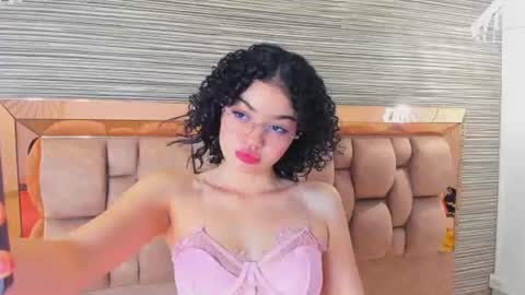 chloe online show from June 13, 11:18 am
