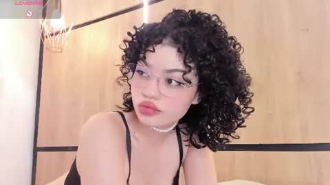 chloe online show from July 11, 12:27 pm