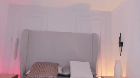 Chloe online show from November 8, 12:32 pm