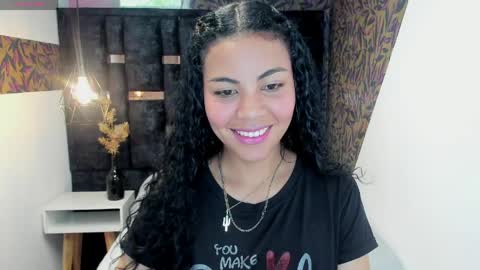 CHLOE HARPER online show from April 28, 12:31 pm