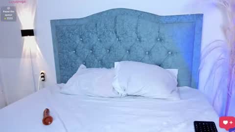 Chloe online show from July 8, 8:11 pm