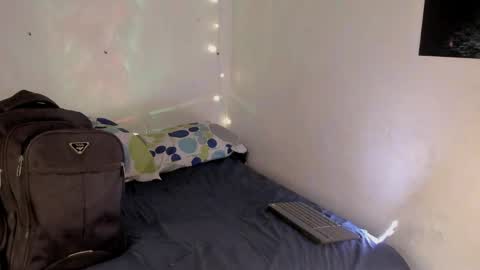 chloe_kisses online show from April 29, 5:30 pm