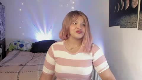 chloe_kisses online show from May 2, 11:35 am