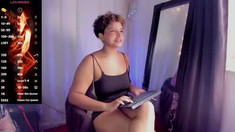 chloe_kisses online show from June 16, 11:44 am
