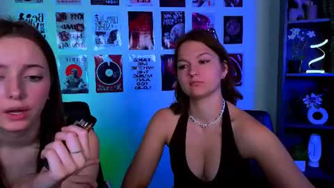 chloe_ley online show from July 27, 9:50 am